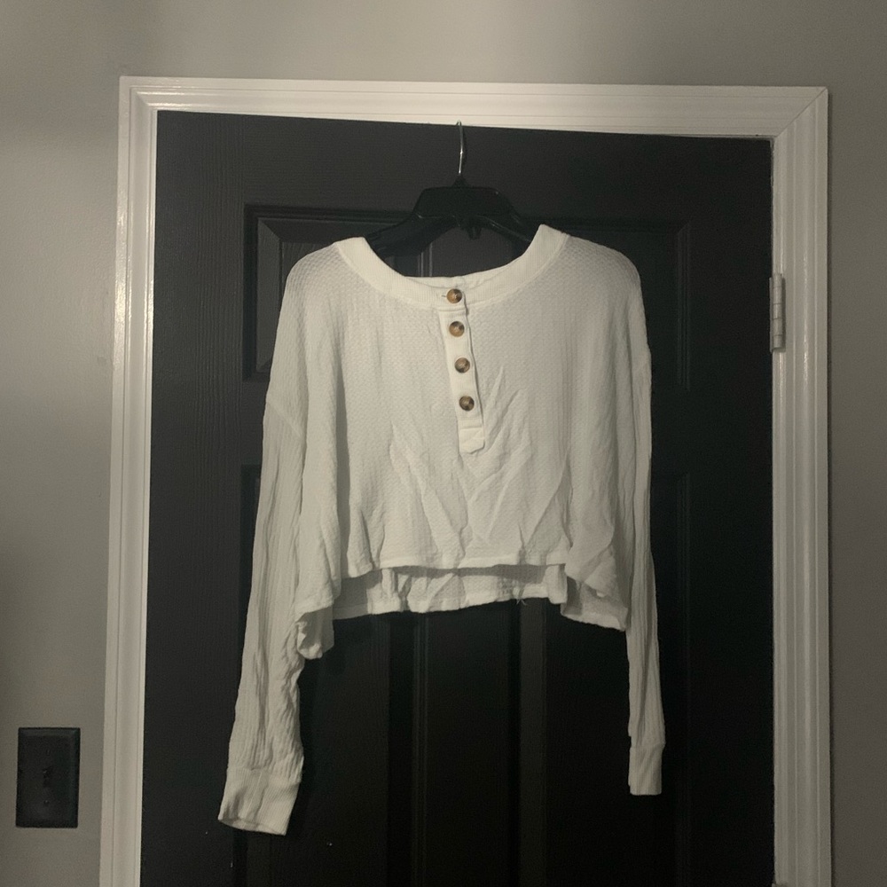 Long sleeve crop top